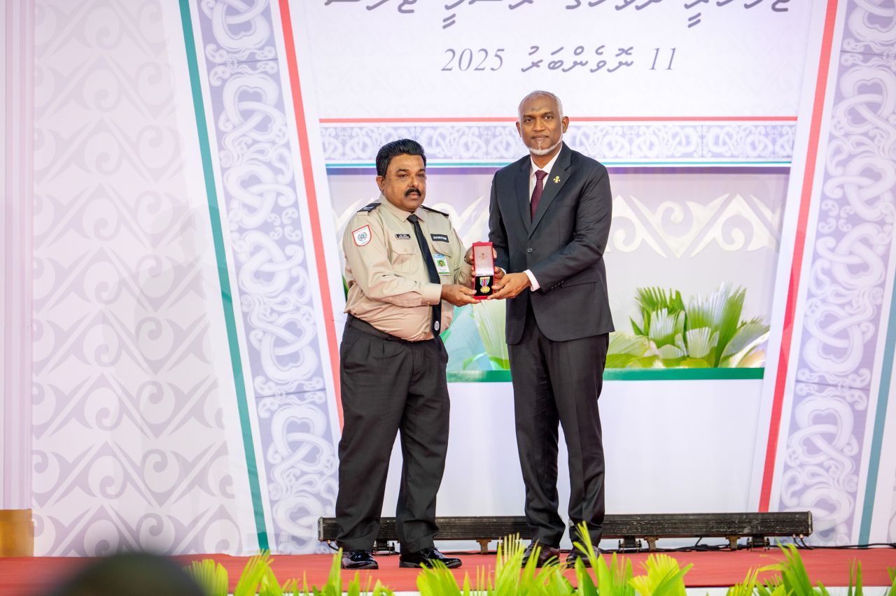 ވަން ފޮޓޯ: ޖުމްހޫރީ ދުވަހުގެ ރަސްމީ ޖަލްސާ 