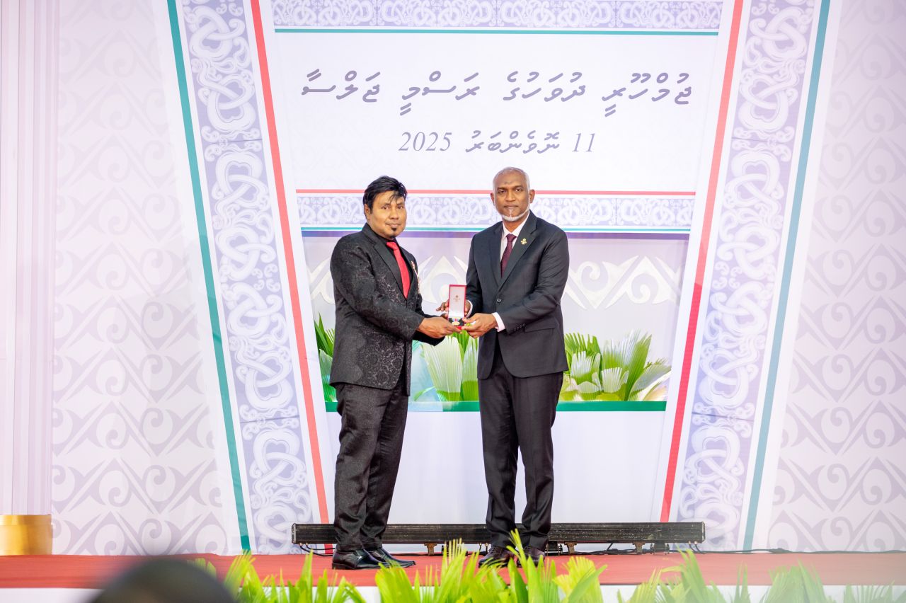 ވަން ފޮޓޯ: ޖުމްހޫރީ ދުވަހުގެ ރަސްމީ ޖަލްސާ 