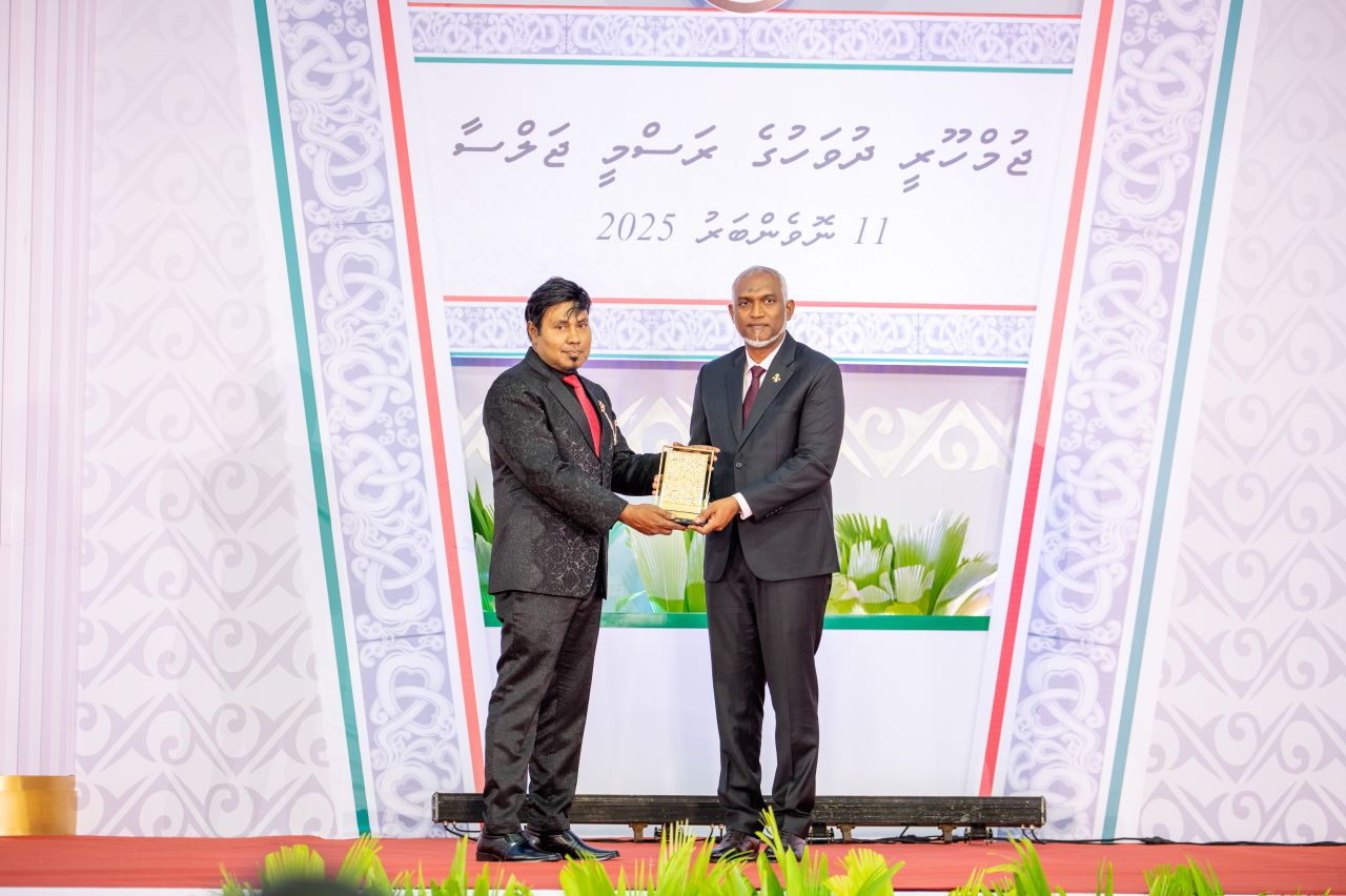 ވަން ފޮޓޯ: ޖުމްހޫރީ ދުވަހުގެ ރަސްމީ ޖަލްސާ 