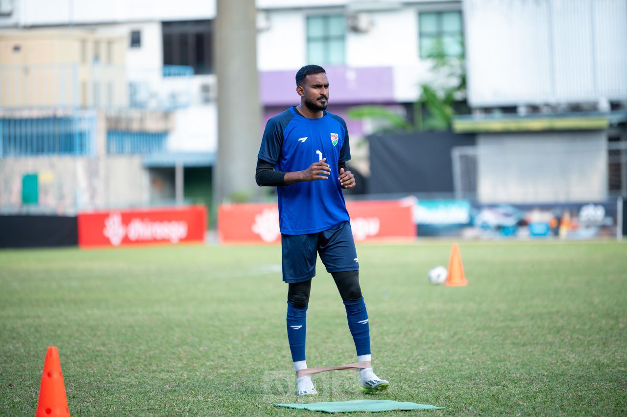 ވަން ފޮޓޯ: ރާއްޖޭގެ ގައުމީ ޓީމުން ފިލިޕީންސް މެޗަށް ތަމްރީނުތައް ފެށުން