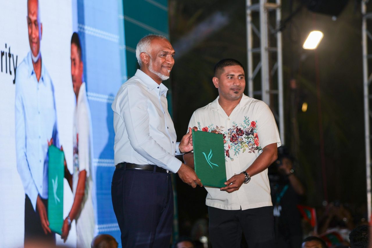 Japan gai hunnavaa safeerakah Mahloof ayyankuran majlis ah