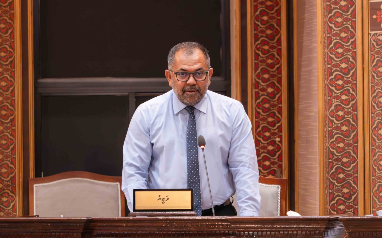 Gaanoonaai gavaaidhaa hilaafu evves kameh nukuraanan: Zameer