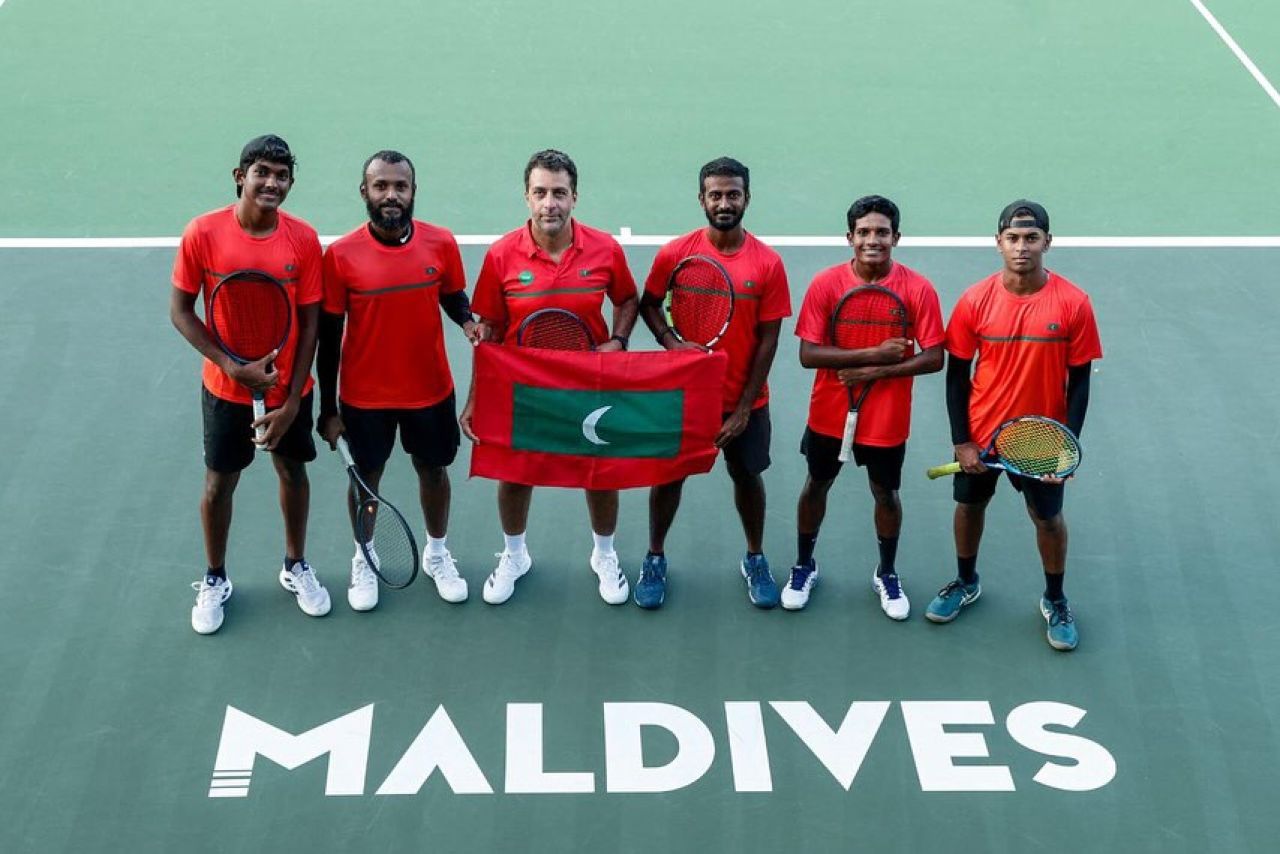 Davis Cup gai raajjeyge firihen tennis team ah thareehee kaamiyaabee eh 