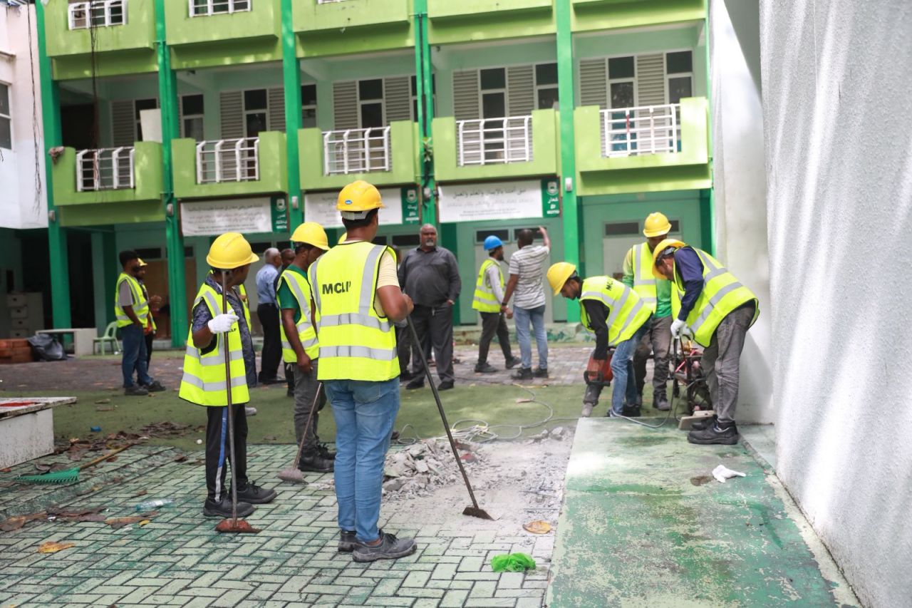 Arabiyyaa schoool hingi imaaraaiy thalhaalumuge masakkaiy fashaifi 