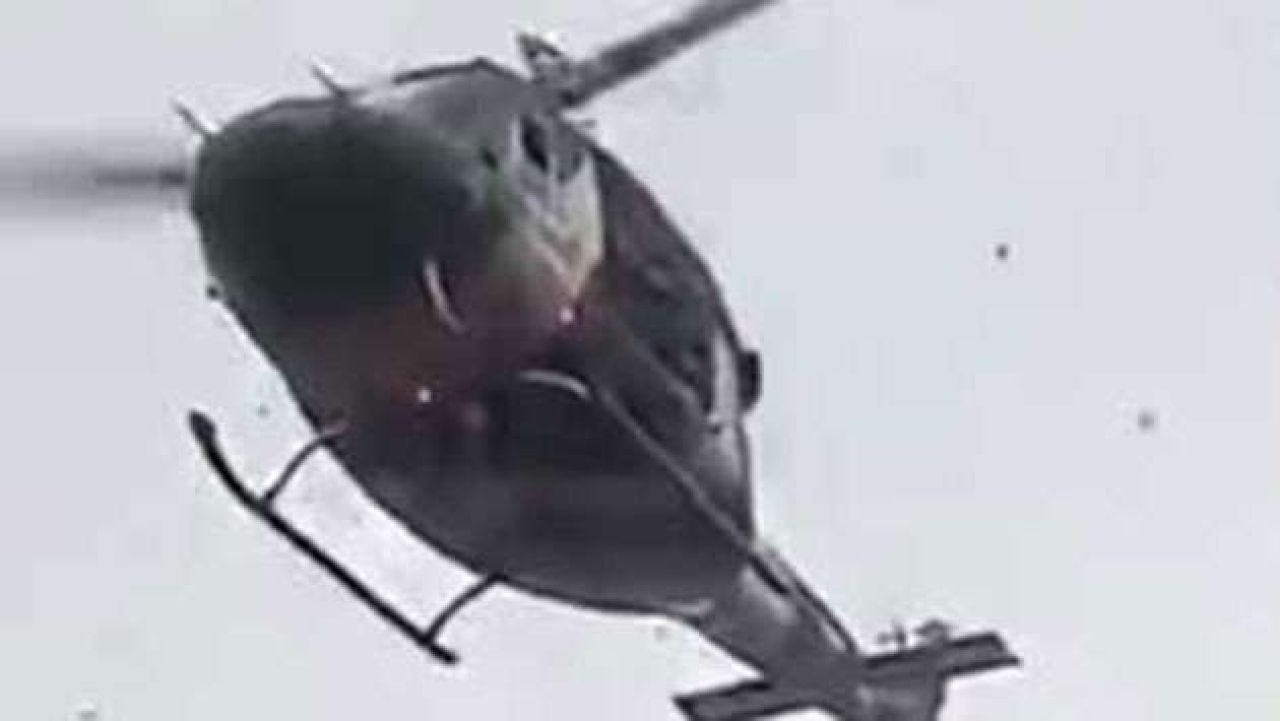 Lanka ge rescue helicopter eh vetti pilot maruvejje