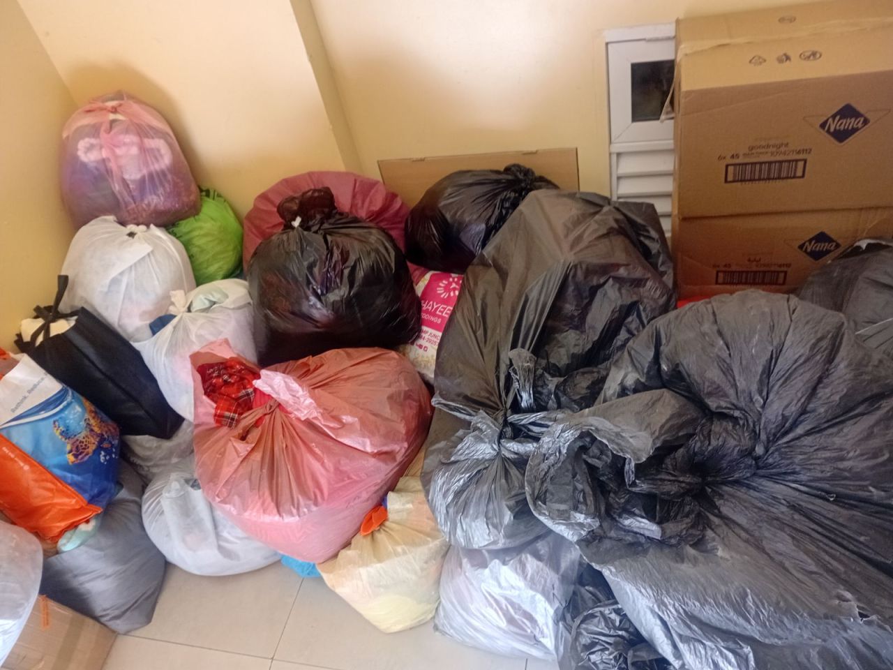 Dhiveheenge ehee, Lanka ah fonuvan 300kg ahvvure gina saamaanu!
