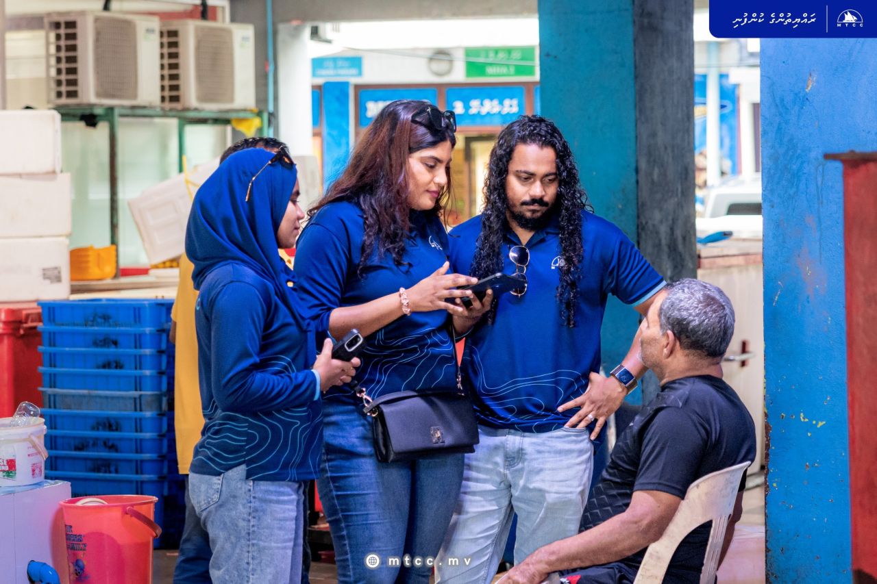 Boduthakurufaanumagu: rahiyithunge hiyaalu hoadhumuge suervay eh kuriyah gengosfi 