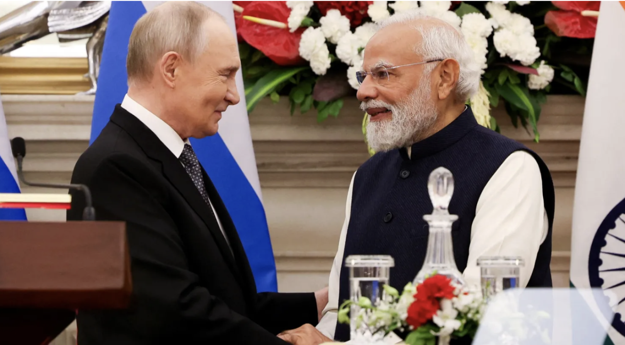 Evves huttumeh nethi India ah theyo vikkan thayyaaru: Russia
