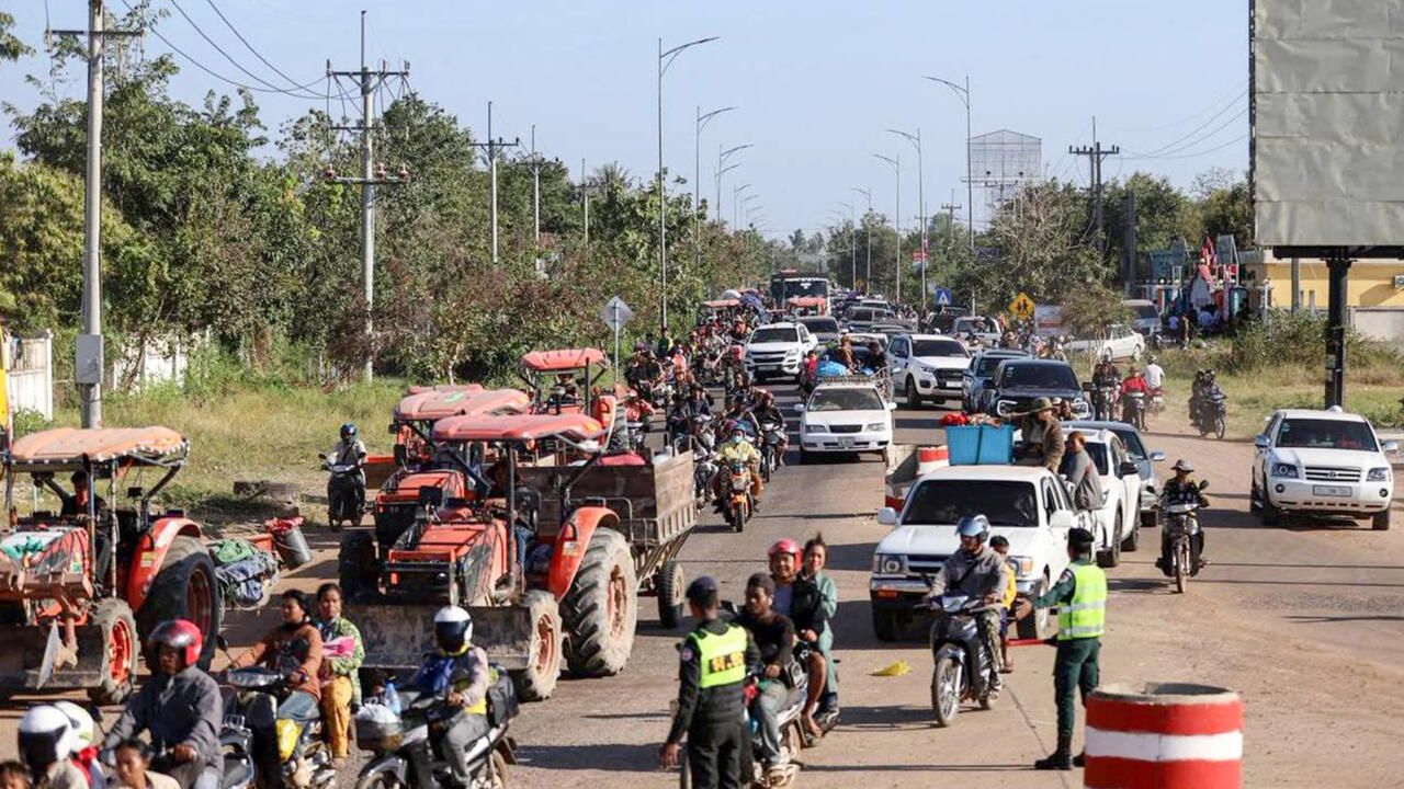 Thailand aai Cambodia ge hamalaa thakugai 10 meehun maruvehjje