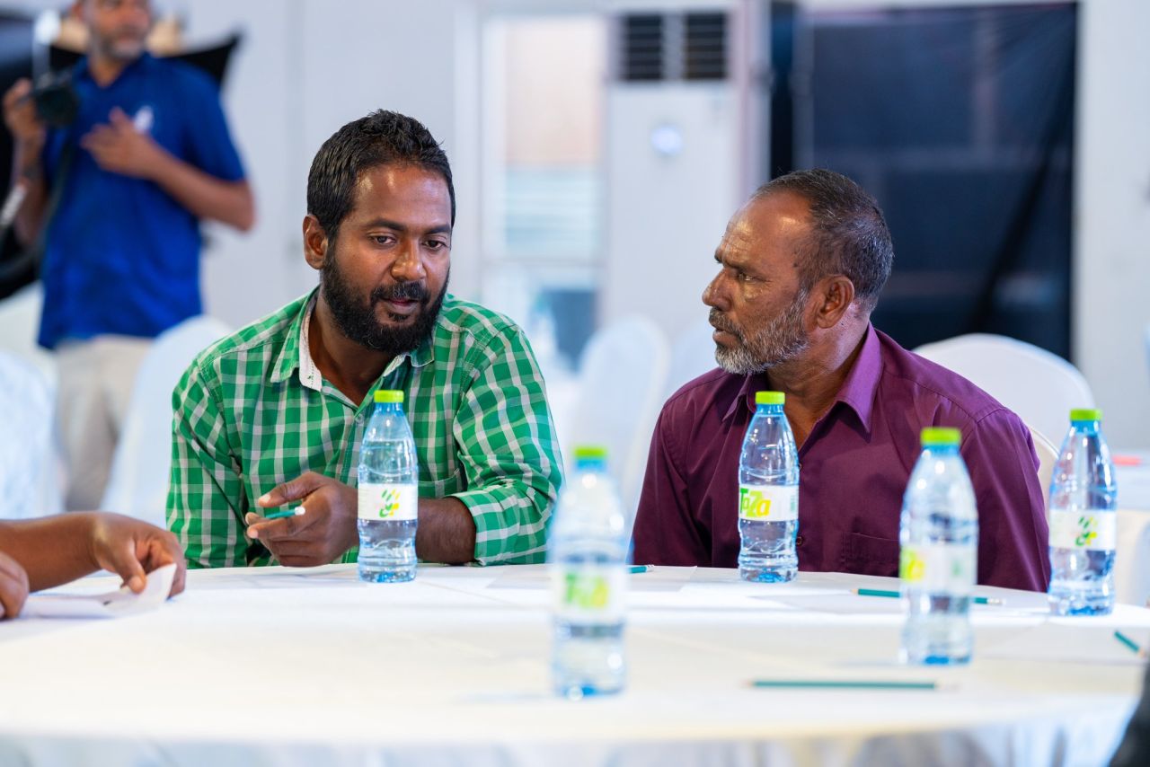 Masveringe dhuvas faahaga kurumah 