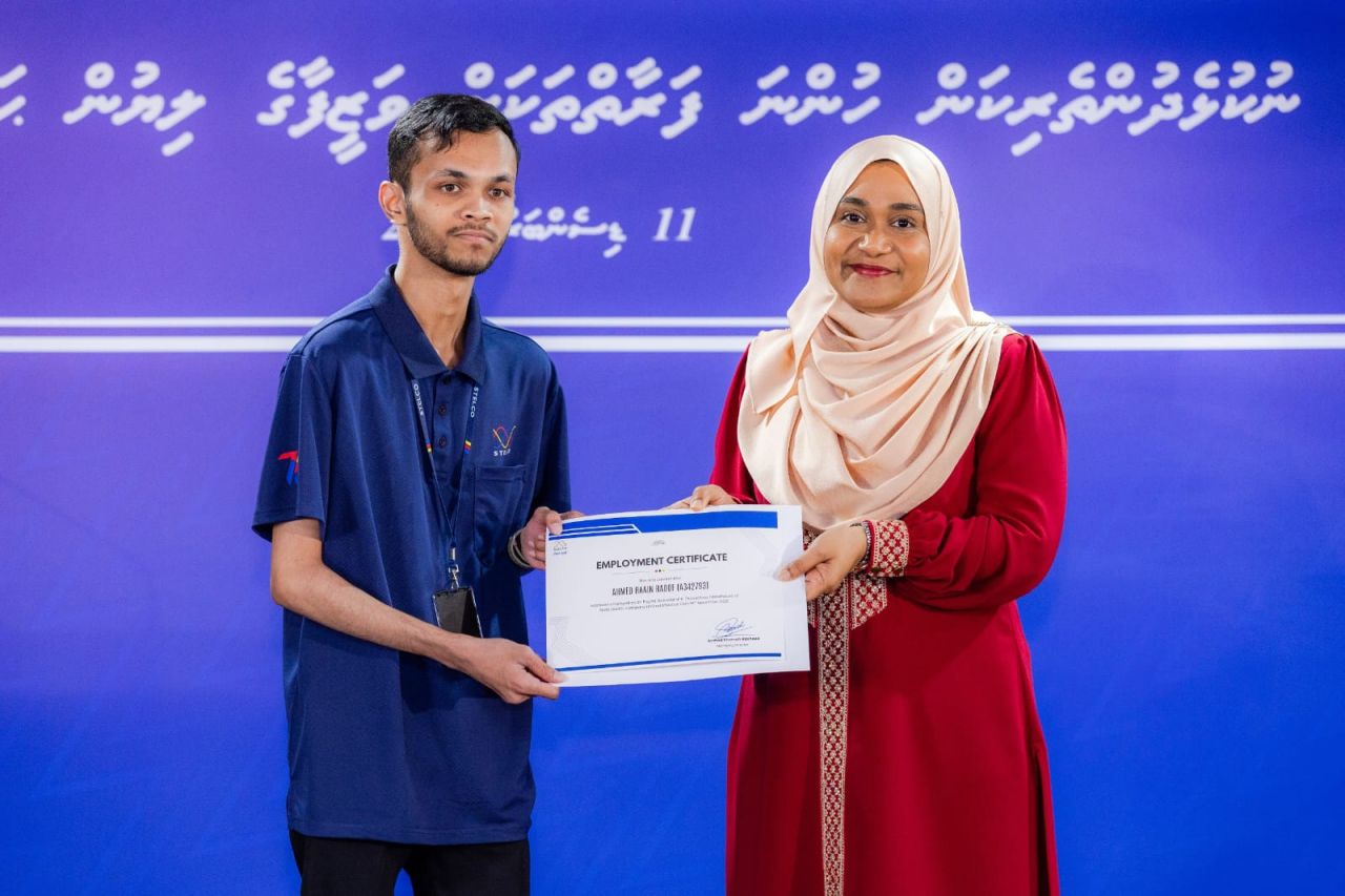 Nukulhedhuntherikan huri 30 meehakah Stelco in vazeefa dheefi