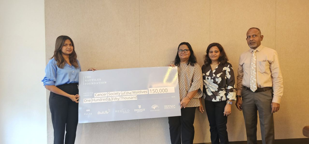 Nautilus Foundation in Cancer Society ah 150,000 rufiyaa hadhiyaa kohfi 