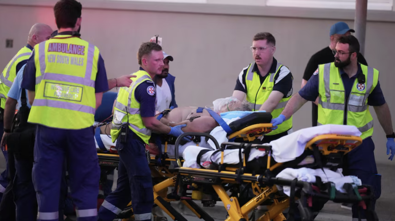 Australia gai badin hamalaadhee 11 meehaku maraalaifi