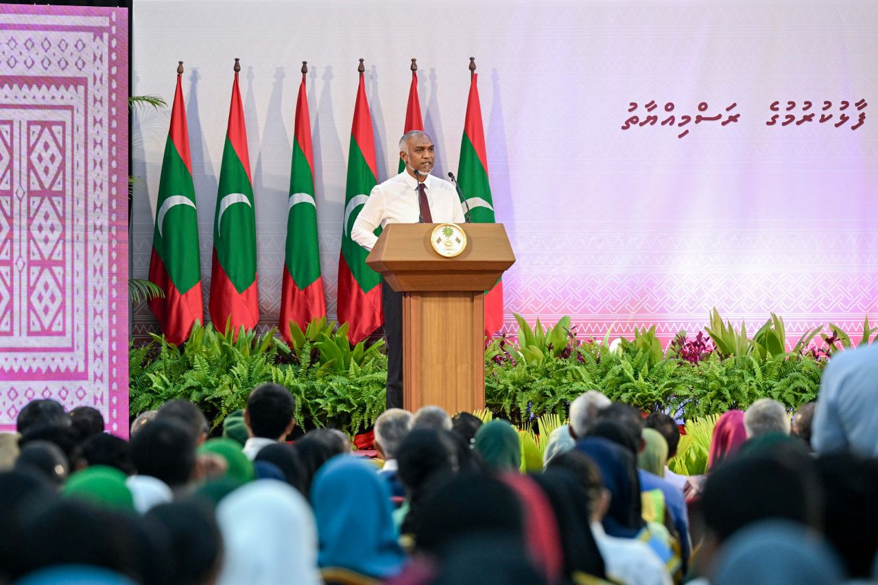 Foiy liyaa meehunnah chap kuran haassa goiy thakeh hama jassaidhenee