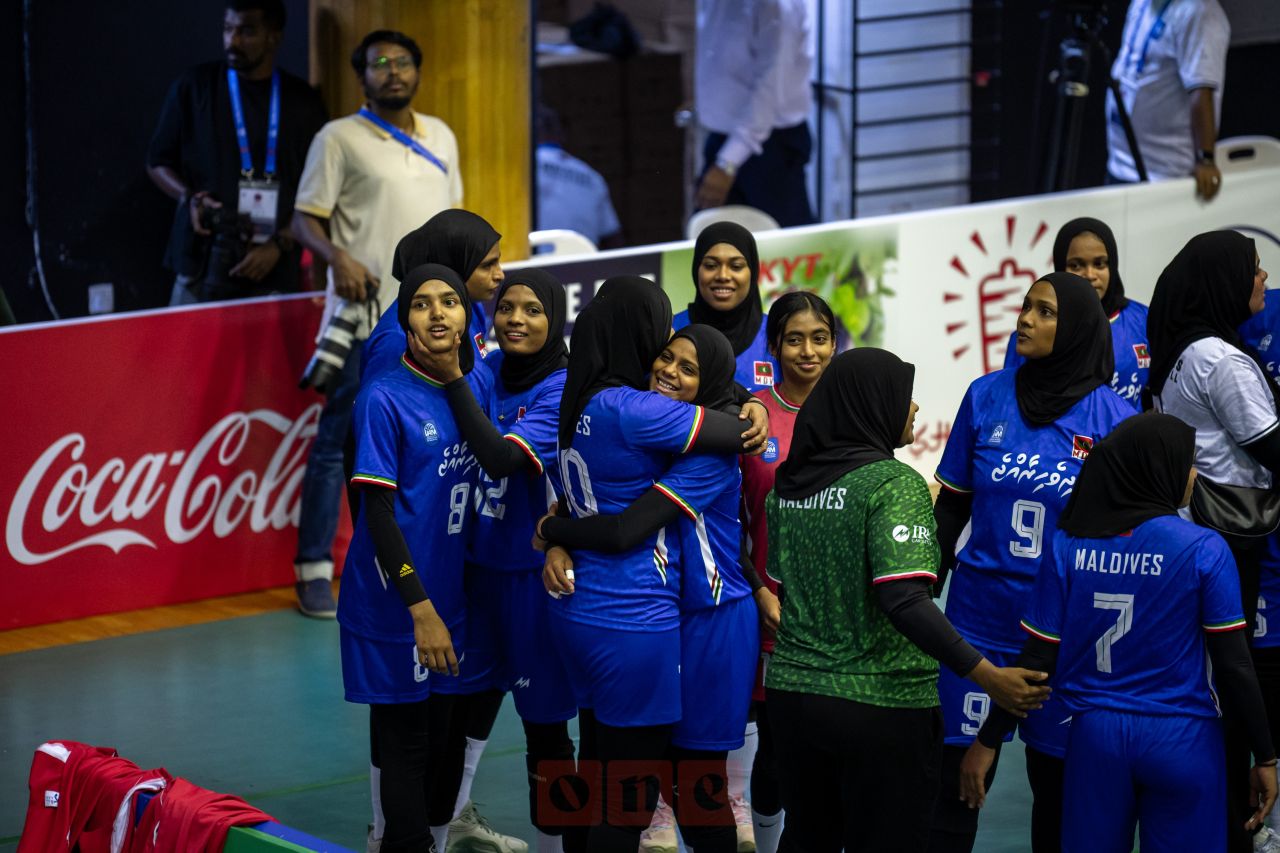 ވަން ފޮޓޯ: ރާއްޖޭން އަފްގާނިސްތާންވެސް ބަލިކޮށް، ޖޯޝާއެކު ކުރިއަށް