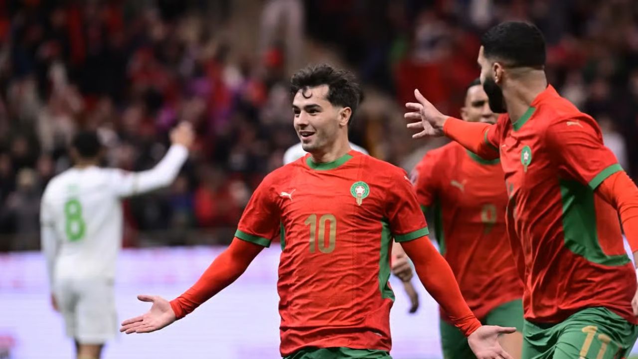 Kulagadha feshumakaaeku Morocco in supporter in hevvaalaifi 
