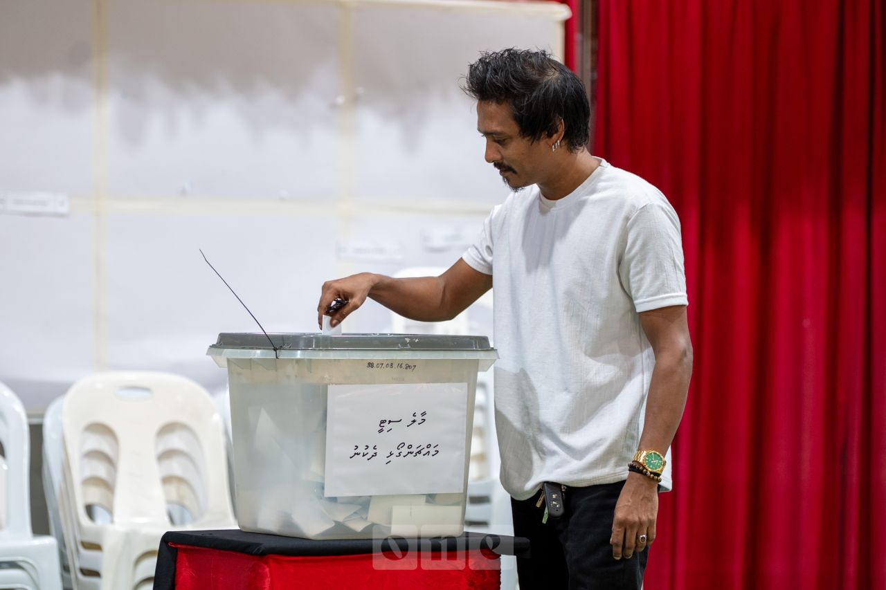 ވަން ފޮޓޯ: ކައުންސިލު އިންތިހާބަށް ބޭއްވި ޕީއެންސީގެ ޕްރައިމަރީ
