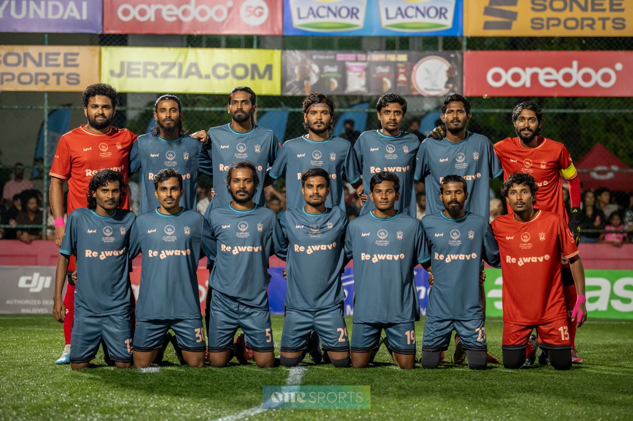 ވަން ފޮޓޯ: ކާށިދޫ ބަލިކޮށް، އޭދަފުށިން ޗެރިޓީ ޝީލްޑް އުފުލައިލުން 
