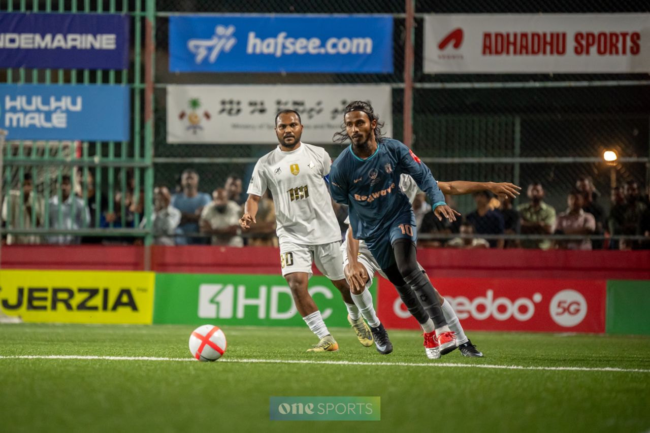 ވަން ފޮޓޯ: ކާށިދޫ ބަލިކޮށް، އޭދަފުށިން ޗެރިޓީ ޝީލްޑް އުފުލައިލުން 