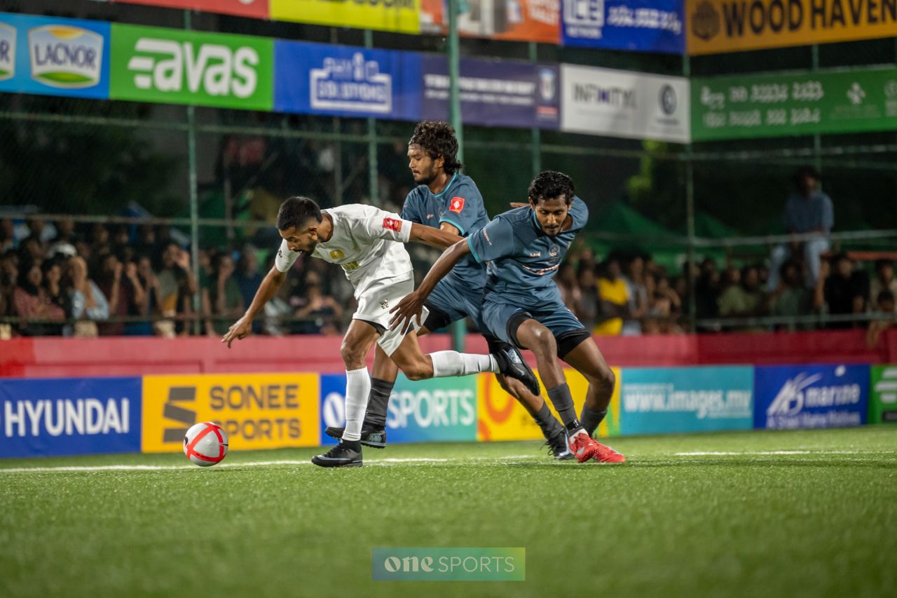 ވަން ފޮޓޯ: ކާށިދޫ ބަލިކޮށް، އޭދަފުށިން ޗެރިޓީ ޝީލްޑް އުފުލައިލުން 