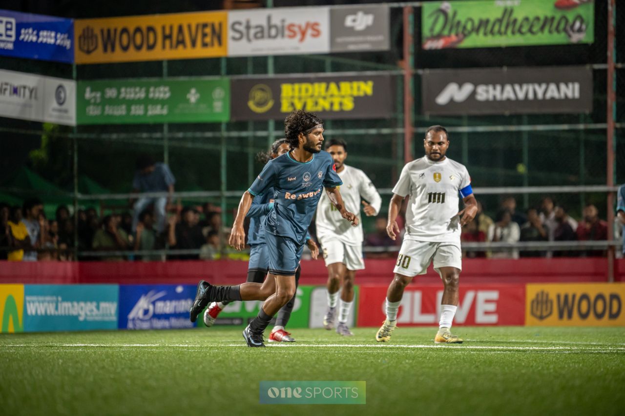 ވަން ފޮޓޯ: ކާށިދޫ ބަލިކޮށް، އޭދަފުށިން ޗެރިޓީ ޝީލްޑް އުފުލައިލުން 