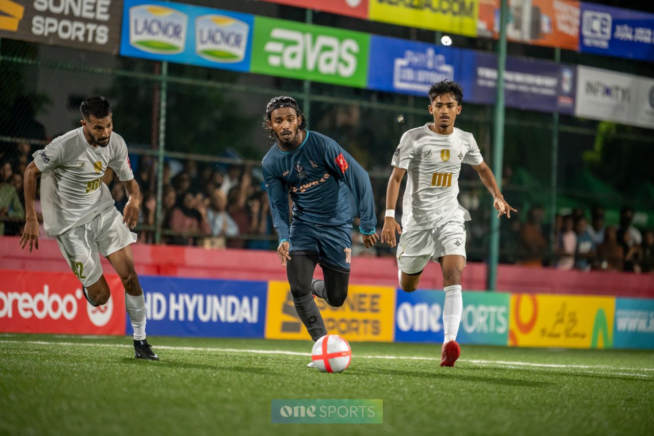 ވަން ފޮޓޯ: ކާށިދޫ ބަލިކޮށް، އޭދަފުށިން ޗެރިޓީ ޝީލްޑް އުފުލައިލުން 