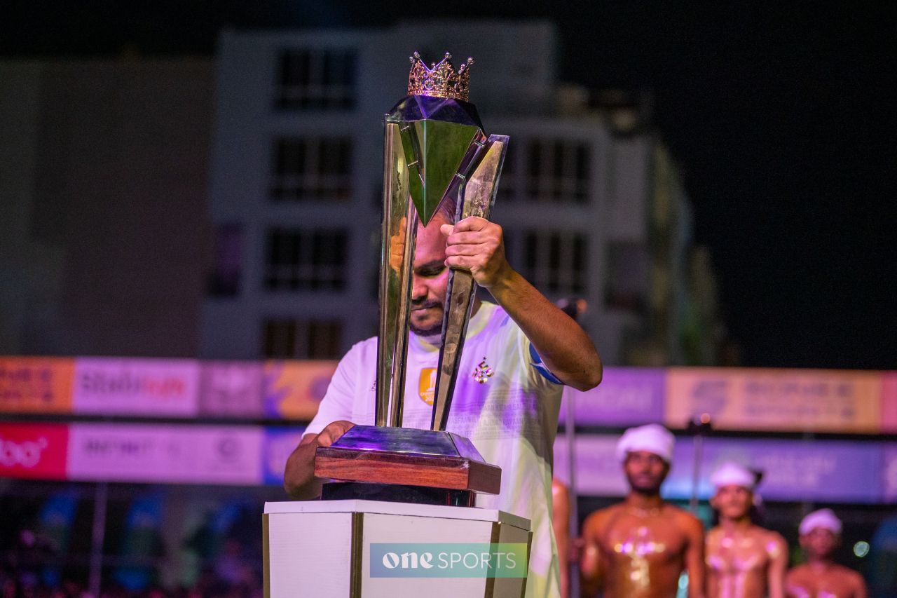 ވަން ފޮޓޯ: ރާއްޖޭގެ އެންމެ ބޮޑު ފުޓްސަލް މުބާރާތް، ގޯލްޑަން ފުޓްސަލް ޗެލެންޖް ފެށުން