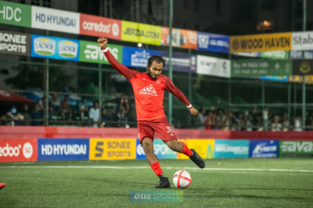 ވަން ފޮޓޯ: ގޯލްޑަންގެ އަތޮޅު ބުރުގެ ފެށުން 