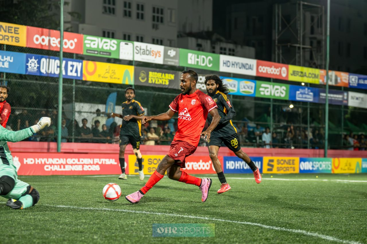 ވަން ފޮޓޯ: ގޯލްޑަންގެ އަތޮޅު ބުރުގެ ފެށުން 