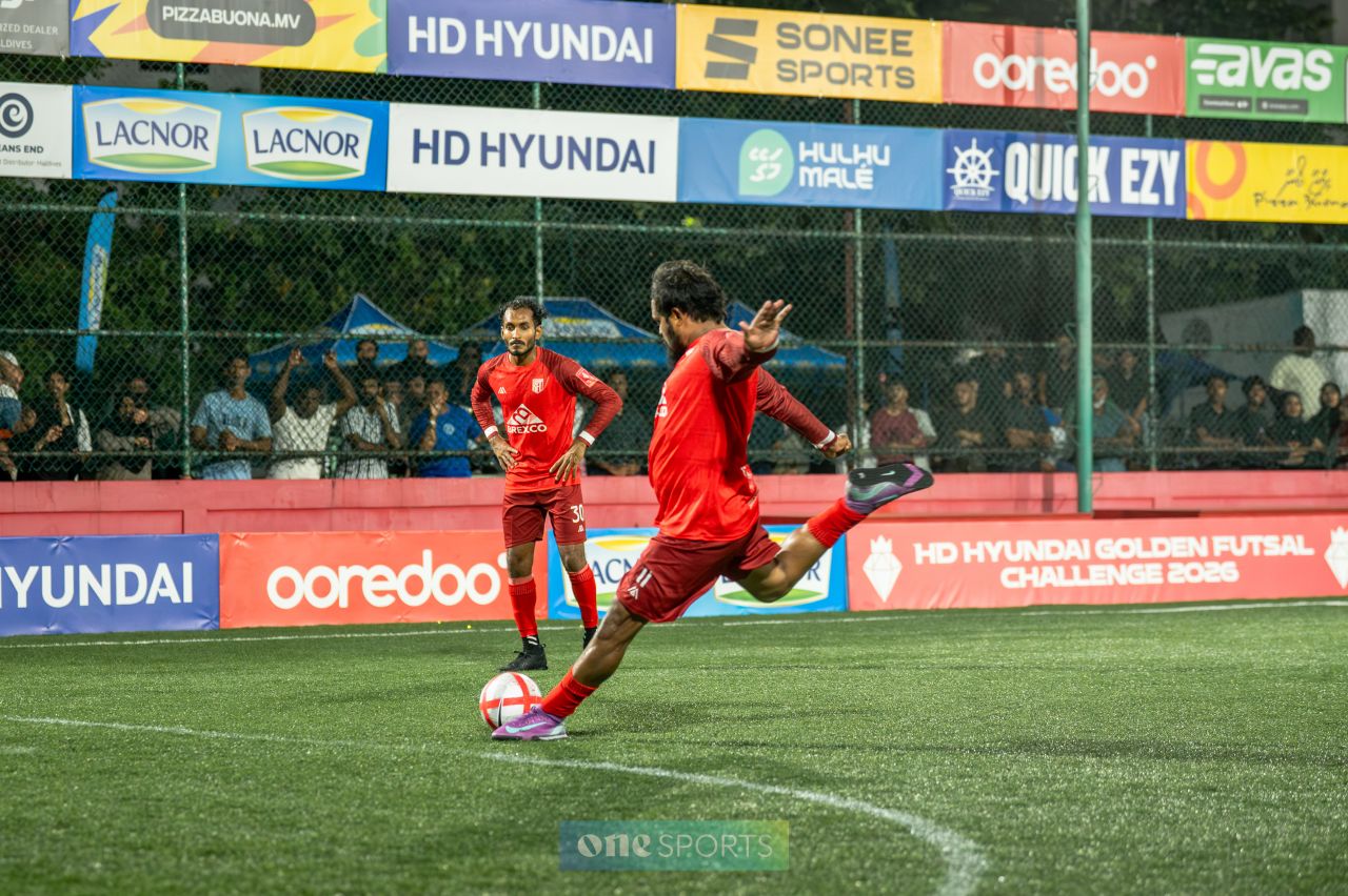 ވަން ފޮޓޯ: ގޯލްޑަންގެ އަތޮޅު ބުރުގެ ފެށުން 