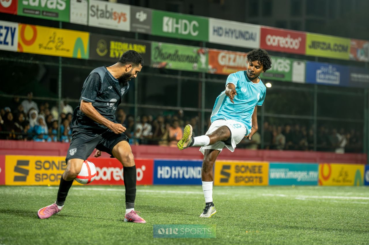 ވަން ފޮޓޯ: ގޯލްޑަންގެ އަތޮޅު ބުރުގެ ފެށުން 