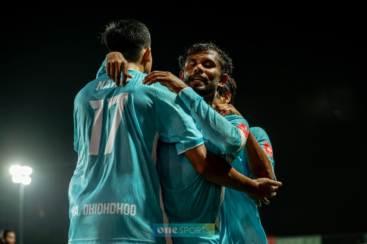 ވަން ފޮޓޯ: ގޯލްޑަންގެ އަތޮޅު ބުރުގެ ފެށުން 