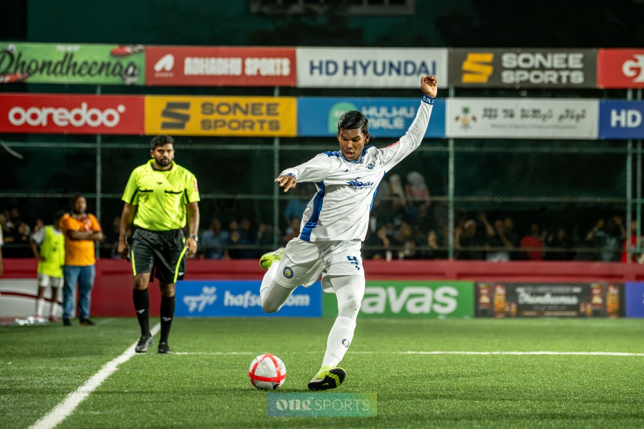 ވަން ފޮޓޯ: ގޯލްޑަންގެ އަތޮޅު ބުރުގެ ފެށުން 