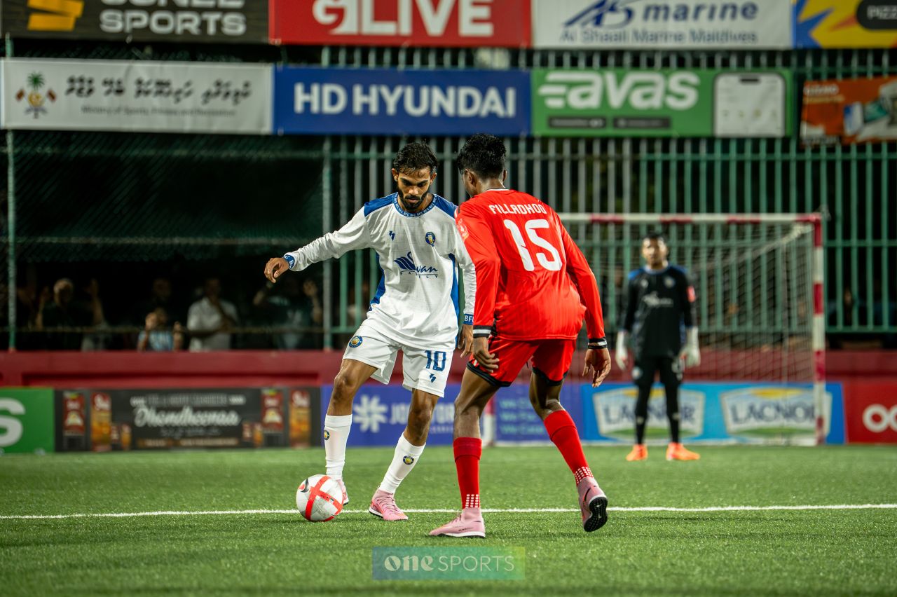 ވަން ފޮޓޯ: ގޯލްޑަންގެ އަތޮޅު ބުރުގެ ފެށުން 