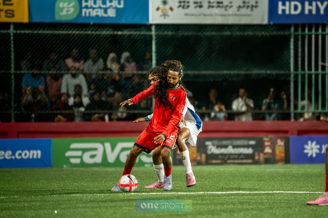 ވަން ފޮޓޯ: ގޯލްޑަންގެ އަތޮޅު ބުރުގެ ފެށުން 