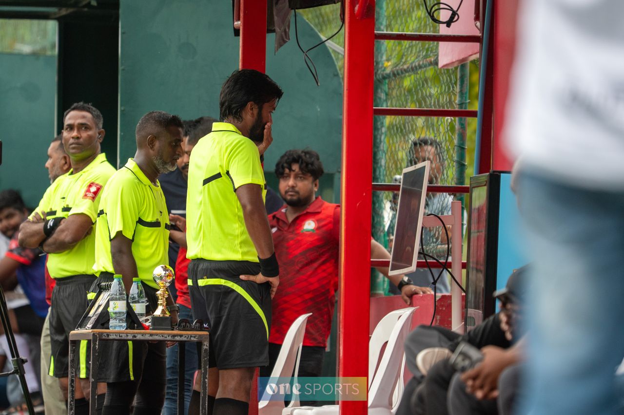 ވަން ފޮޓޯ: ގޯލްޑަން ފުޓްސަލް ޗެލެންޖްގެ ހދ އާއި އައްޑޫގެ އަތޮޅު ބުރު