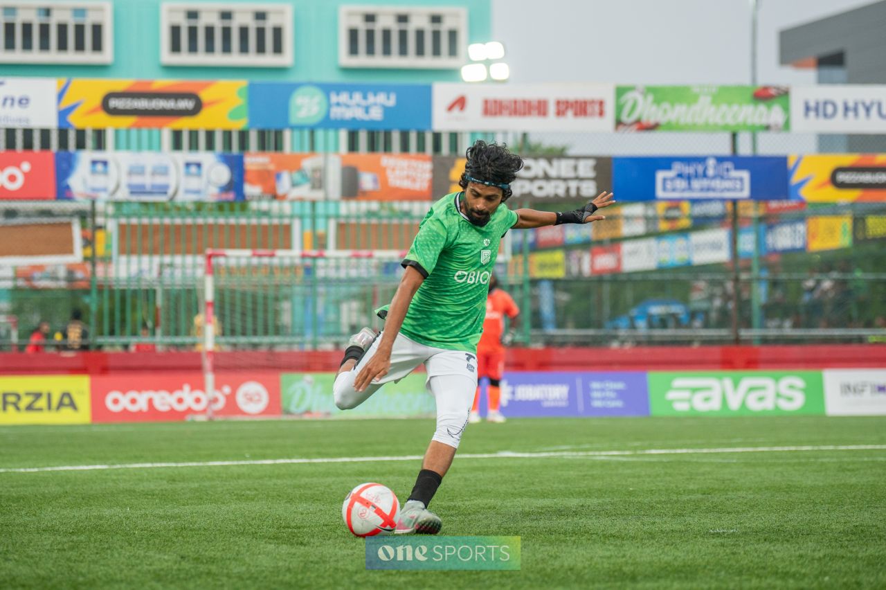 ވަން ފޮޓޯ: ގޯލްޑަން ފުޓްސަލް ޗެލެންޖްގެ ހދ އާއި އައްޑޫގެ އަތޮޅު ބުރު