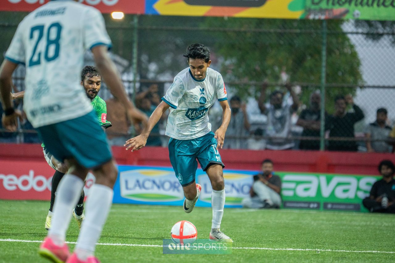 ވަން ފޮޓޯ: ގޯލްޑަން ފުޓްސަލް ޗެލެންޖްގެ ހދ އާއި އައްޑޫގެ އަތޮޅު ބުރު
