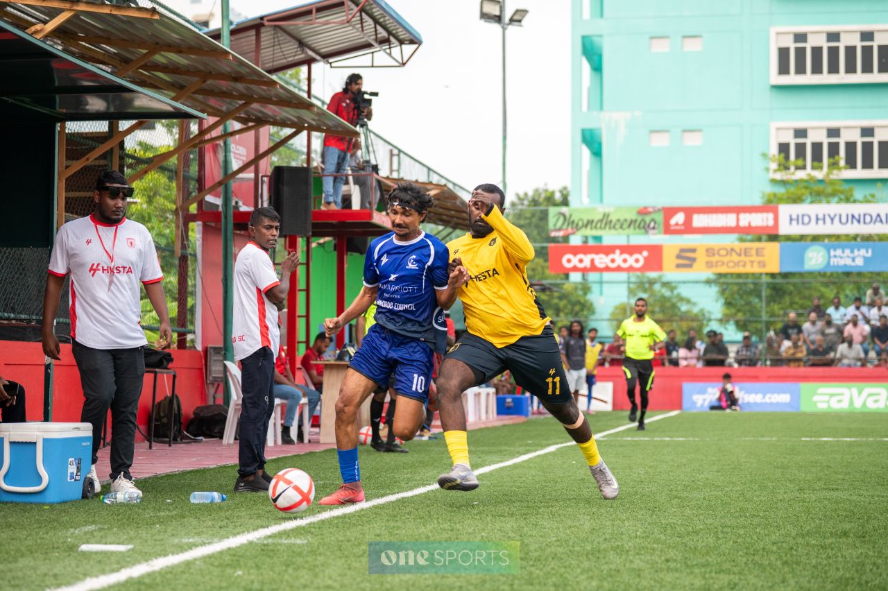 ވަން ފޮޓޯ: ގޯލްޑަން ފުޓްސަލް ޗެލެންޖްގެ ށ އަތޮޅުގެ ފޯރިގަދަ ފުރަތަމަ މެޗުތައް 