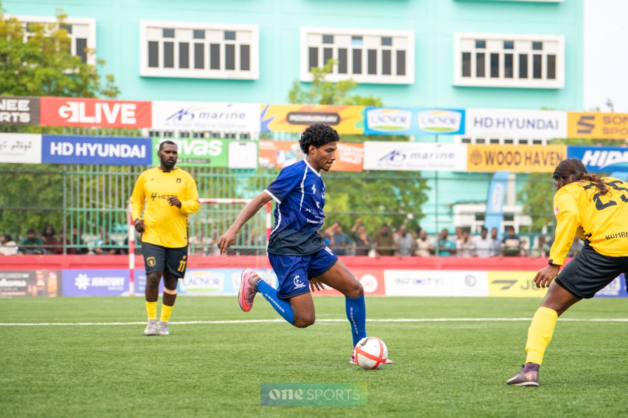 ވަން ފޮޓޯ: ގޯލްޑަން ފުޓްސަލް ޗެލެންޖްގެ ށ އަތޮޅުގެ ފޯރިގަދަ ފުރަތަމަ މެޗުތައް 