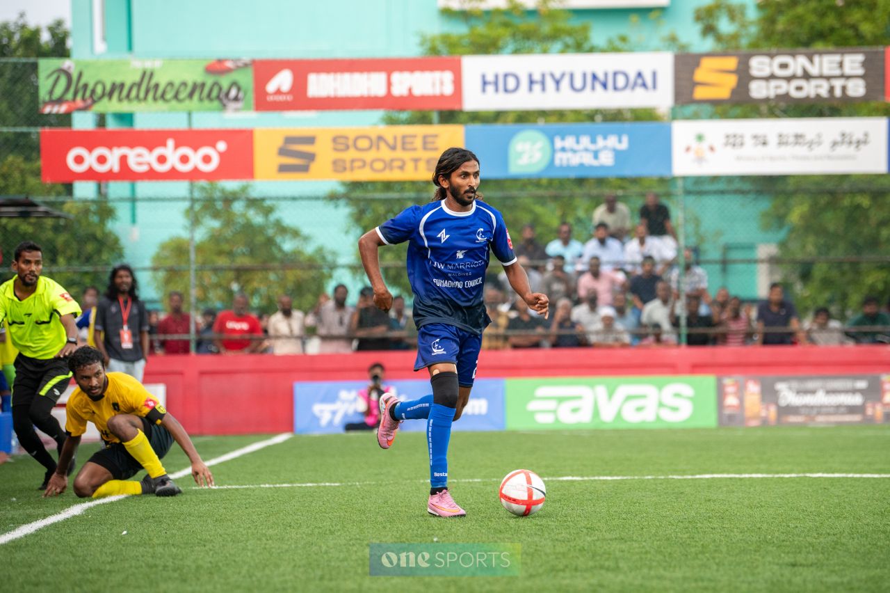 ވަން ފޮޓޯ: ގޯލްޑަން ފުޓްސަލް ޗެލެންޖްގެ ށ އަތޮޅުގެ ފޯރިގަދަ ފުރަތަމަ މެޗުތައް 