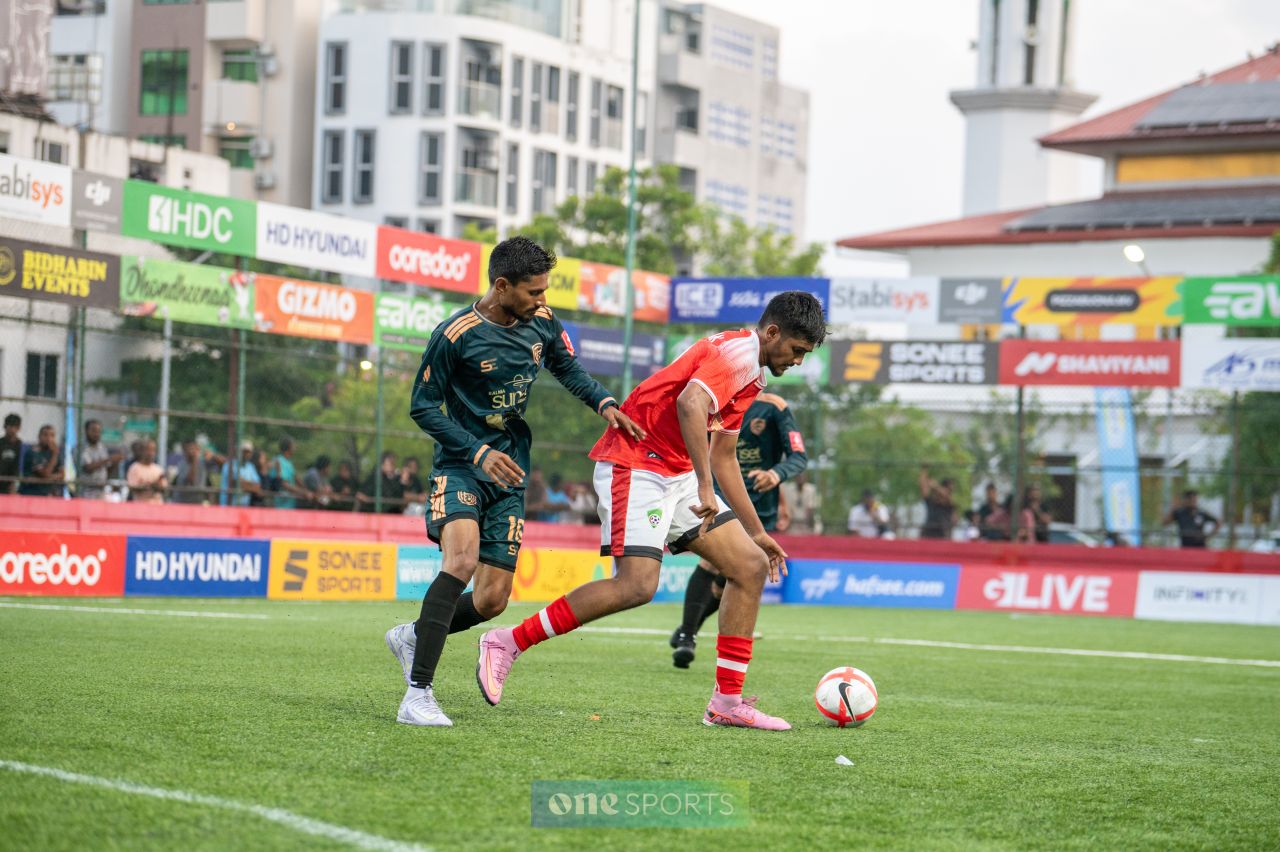 ވަން ފޮޓޯ: ގޯލްޑަން ފުޓްސަލް ޗެލެންޖްގެ ށ އަތޮޅުގެ ފޯރިގަދަ ފުރަތަމަ މެޗުތައް 