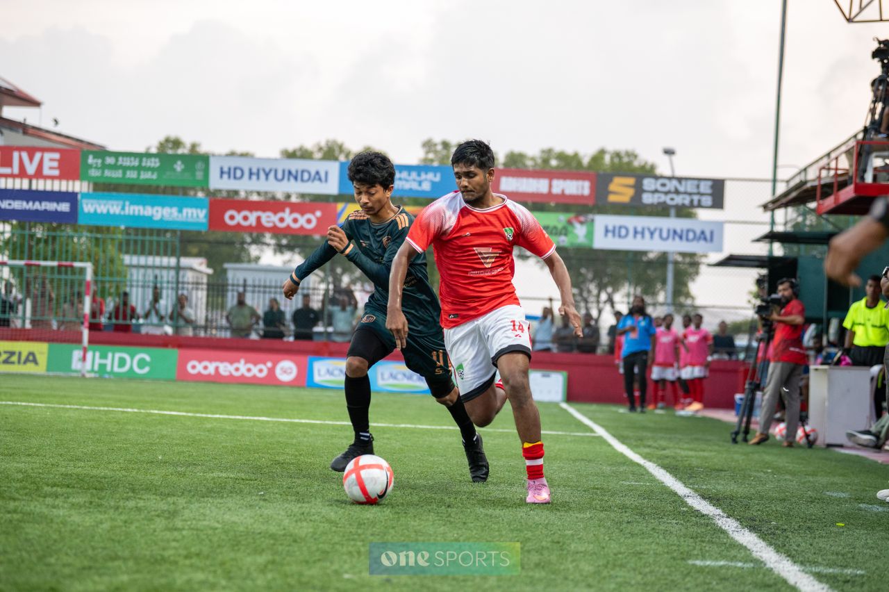 ވަން ފޮޓޯ: ގޯލްޑަން ފުޓްސަލް ޗެލެންޖްގެ ށ އަތޮޅުގެ ފޯރިގަދަ ފުރަތަމަ މެޗުތައް 