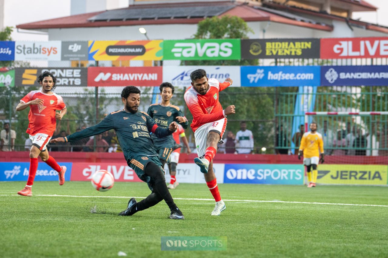 ވަން ފޮޓޯ: ގޯލްޑަން ފުޓްސަލް ޗެލެންޖްގެ ށ އަތޮޅުގެ ފޯރިގަދަ ފުރަތަމަ މެޗުތައް 