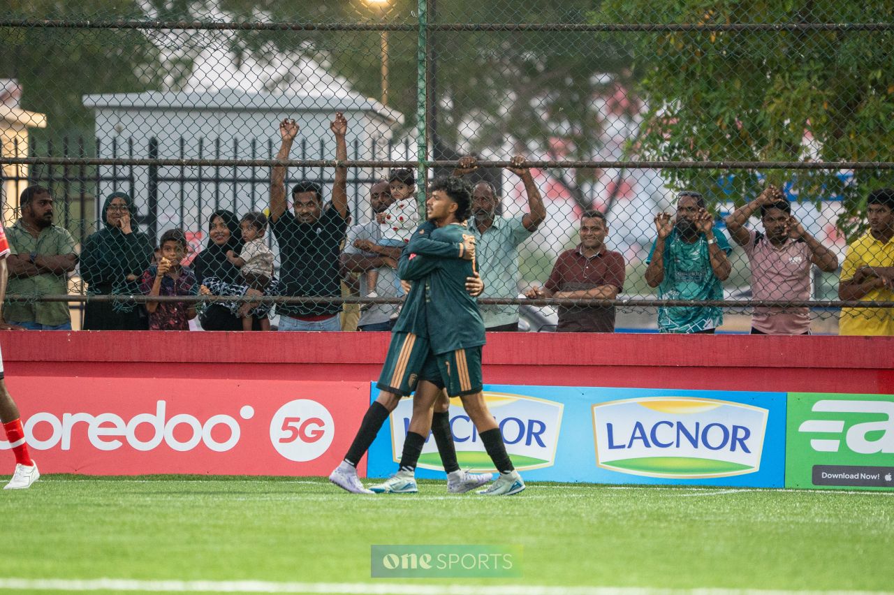 ވަން ފޮޓޯ: ގޯލްޑަން ފުޓްސަލް ޗެލެންޖްގެ ށ އަތޮޅުގެ ފޯރިގަދަ ފުރަތަމަ މެޗުތައް 