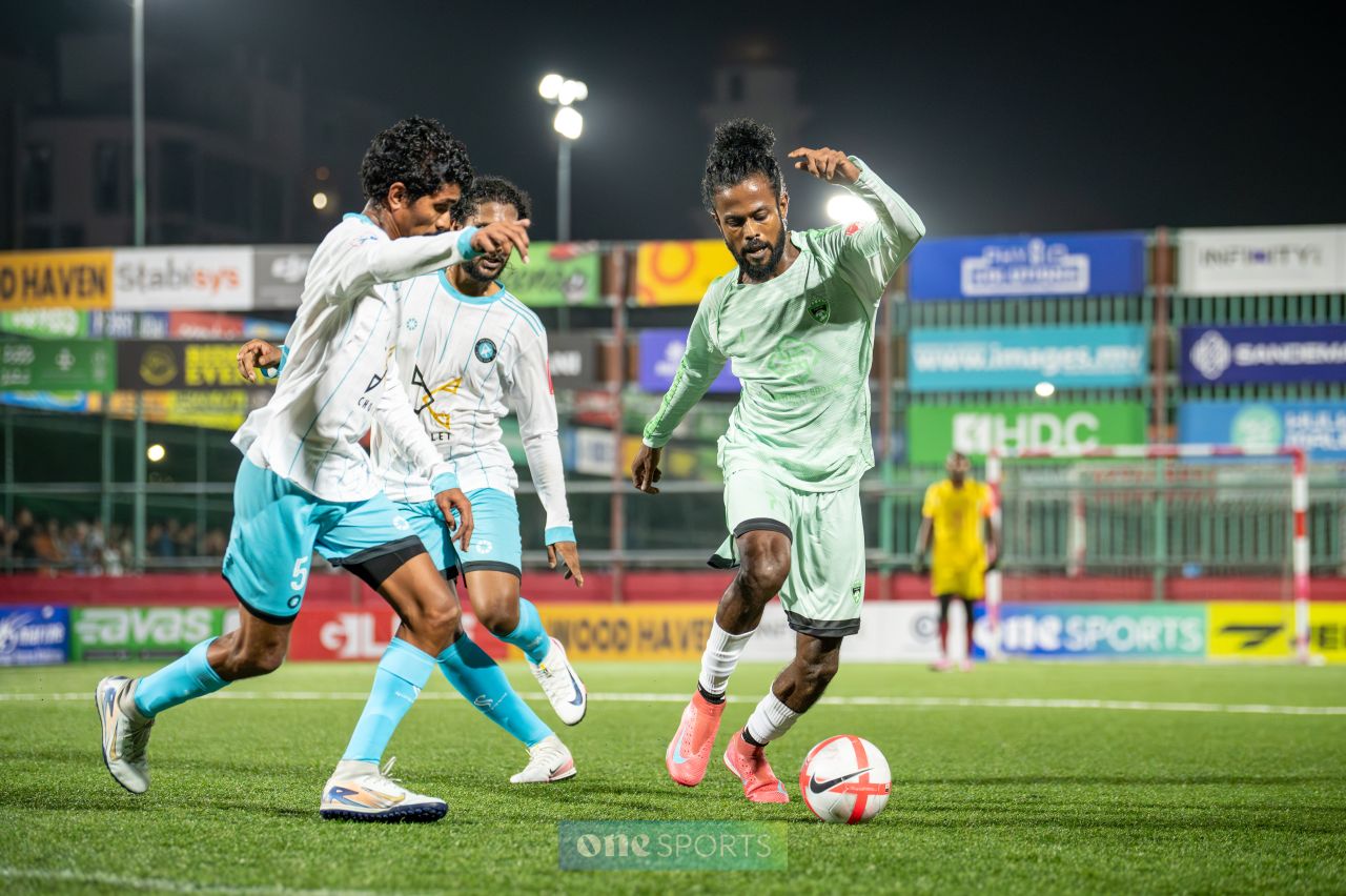 ވަން ފޮޓޯ: ގޯލްޑަން ފުޓްސަލް ޗެލެންޖްގެ އަތޮޅު ބުރު ކުރިއަށް 