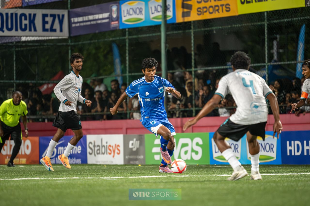 ވަން ފޮޓޯ: ގޯލްޑަން ފުޓްސަލް ޗެލެންޖްގެ އަތޮޅު ބުރު ކުރިއަށް 