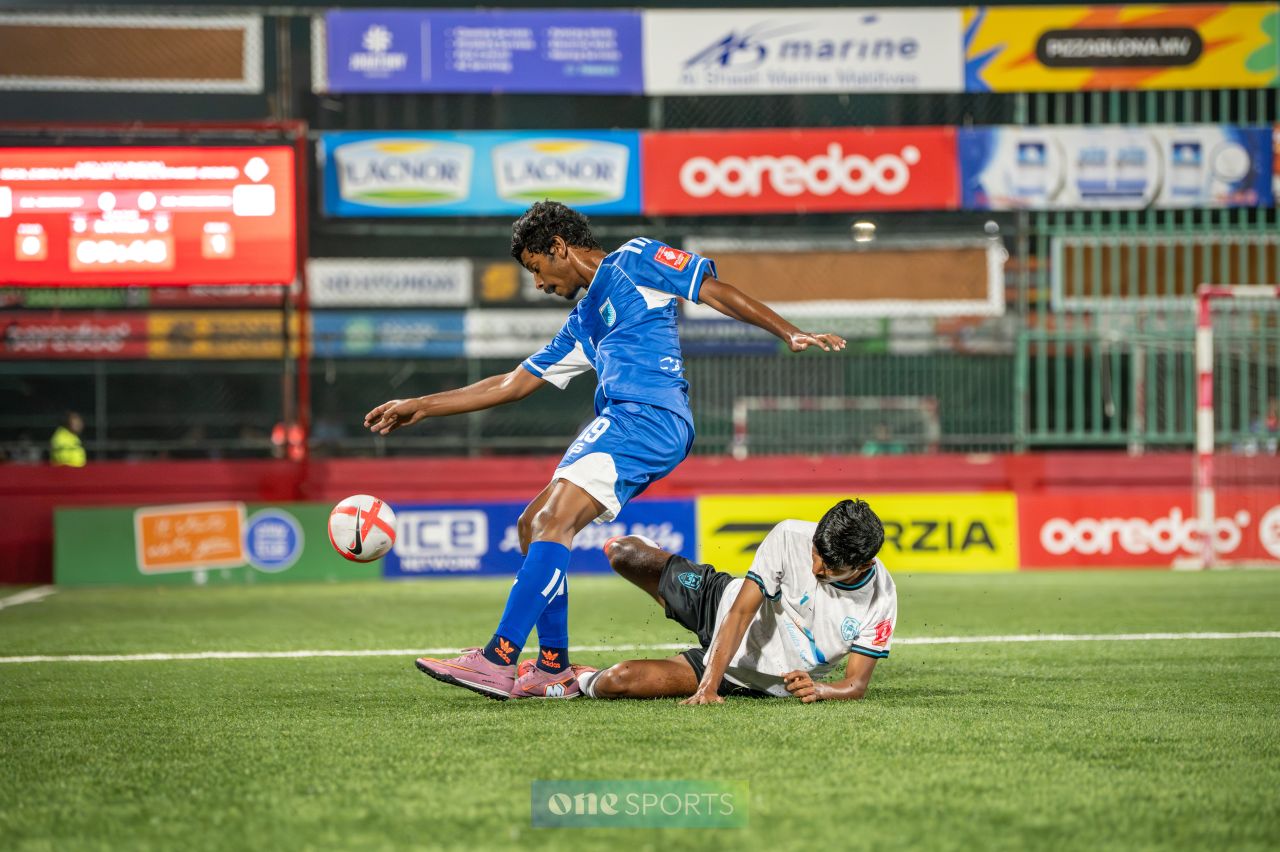 ވަން ފޮޓޯ: ގޯލްޑަން ފުޓްސަލް ޗެލެންޖްގެ އަތޮޅު ބުރު ކުރިއަށް 