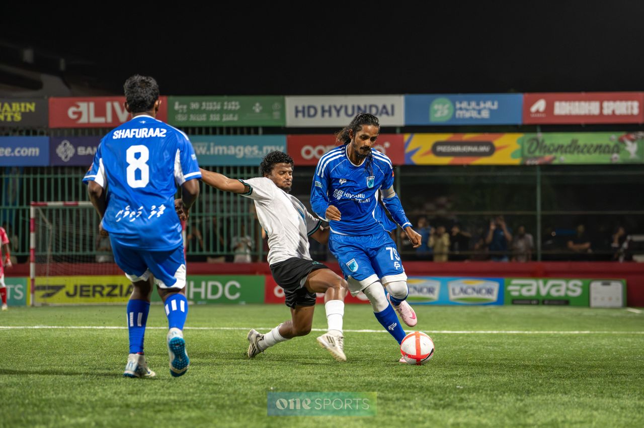 ވަން ފޮޓޯ: ގޯލްޑަން ފުޓްސަލް ޗެލެންޖްގެ އަތޮޅު ބުރު ކުރިއަށް 