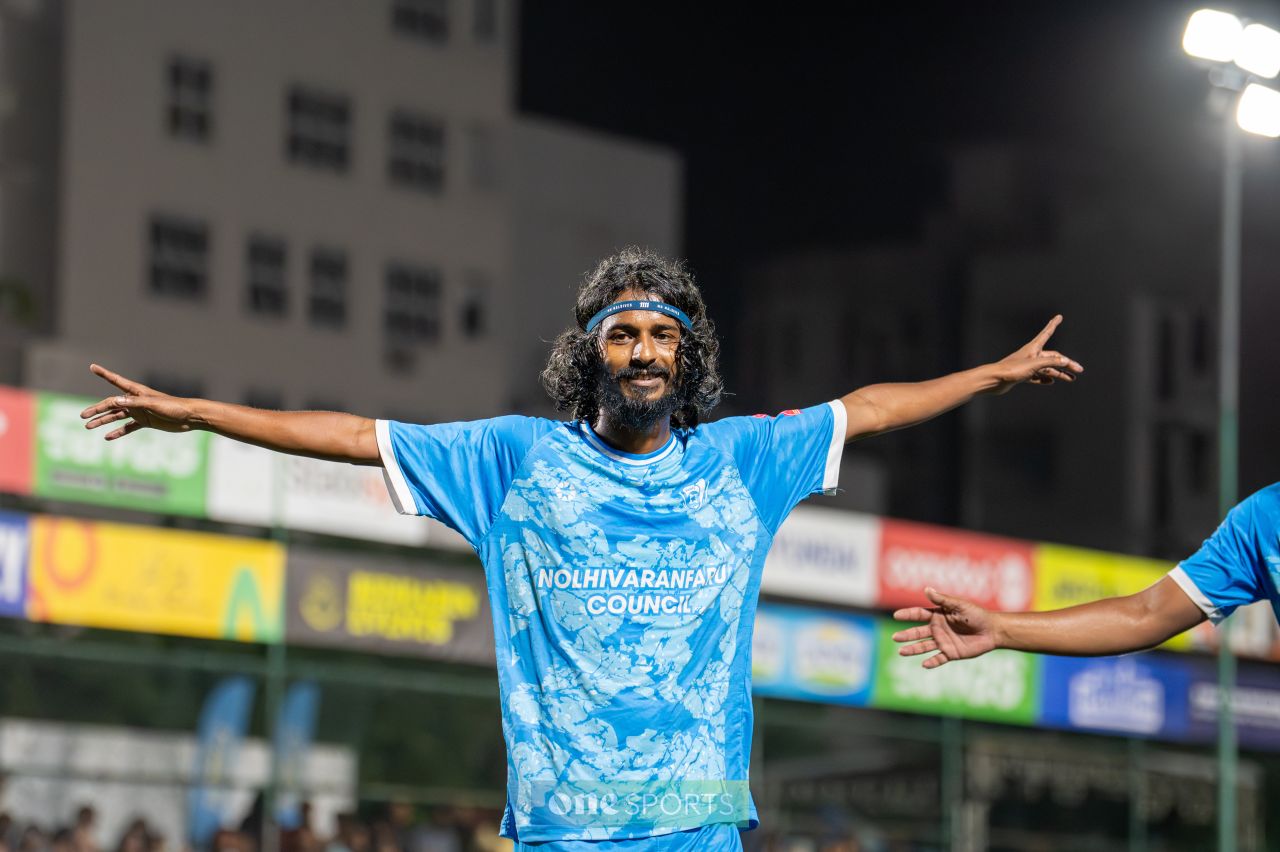 Nolhivaranfaru semi aa gaathah, Neykurendhoo aai Finey adhi Naivaadhoo kuriyah 